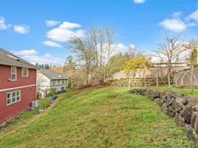 2372 Douglas Drive NE, Bainbridge Island WA 98110