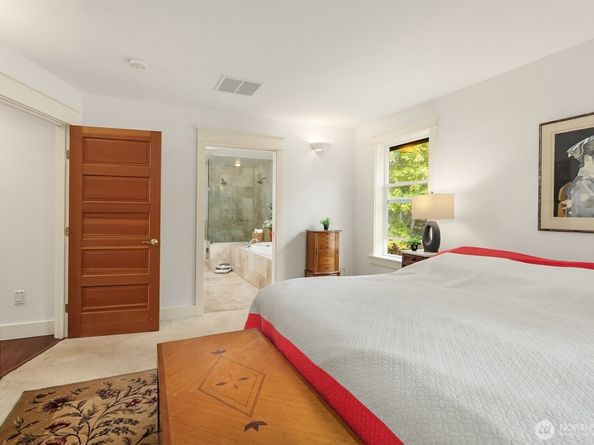 2372 Douglas Drive NE, Bainbridge Island WA 98110
