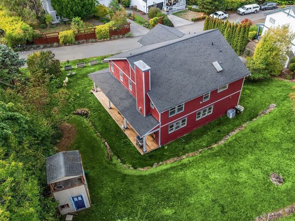 2372 Douglas Drive NE, Bainbridge Island WA 98110