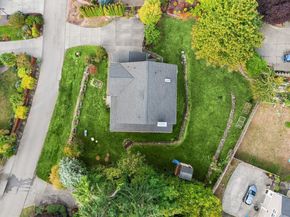 2372 Douglas Drive NE, Bainbridge Island WA 98110