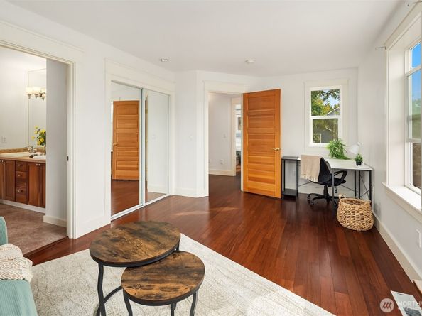2372 Douglas Drive NE, Bainbridge Island WA 98110