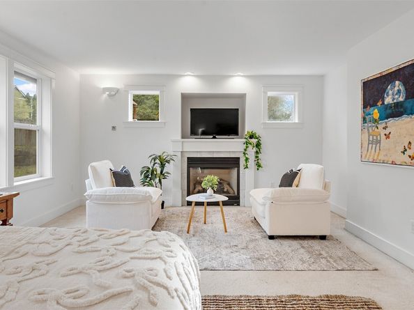 2372 Douglas Drive NE, Bainbridge Island WA 98110