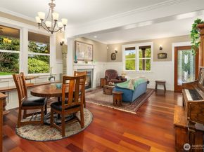 2372 Douglas Drive NE, Bainbridge Island WA 98110