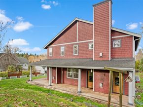 2372 Douglas Drive NE, Bainbridge Island WA 98110