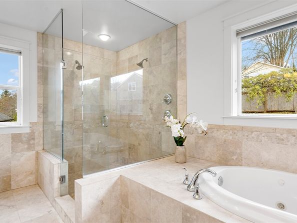 2372 Douglas Drive NE, Bainbridge Island WA 98110