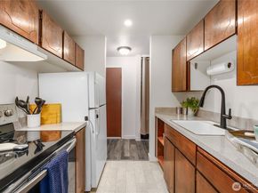 15156 65th Avenue S 1012, Tukwila WA 98188