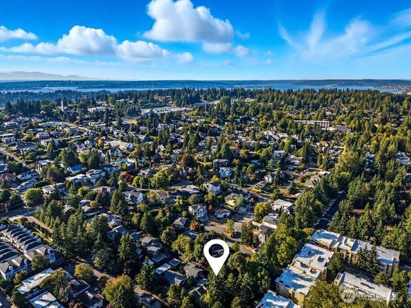 1218 101st Place NE, Bellevue WA 98004