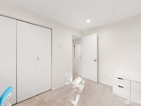 1218 101st Place NE, Bellevue WA 98004