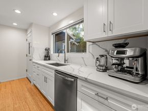 1218 101st Place NE, Bellevue WA 98004