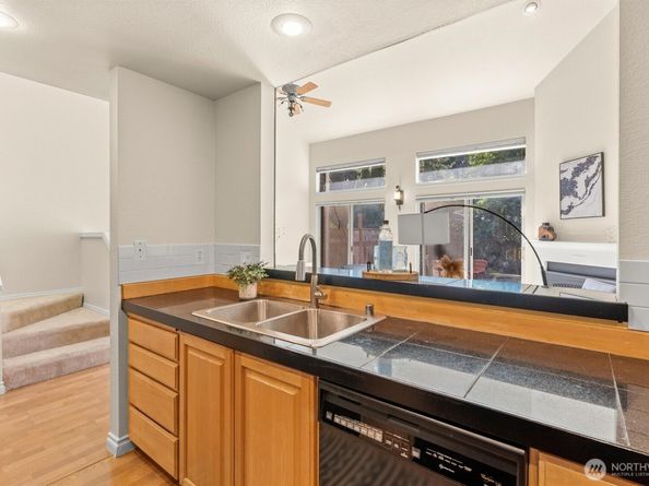 11805 NE 105th Court, Kirkland WA 98033