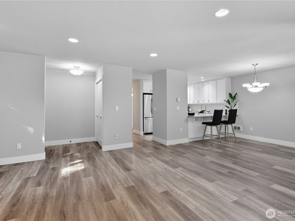 14623 NE 40th Street H7, Bellevue WA 98007
