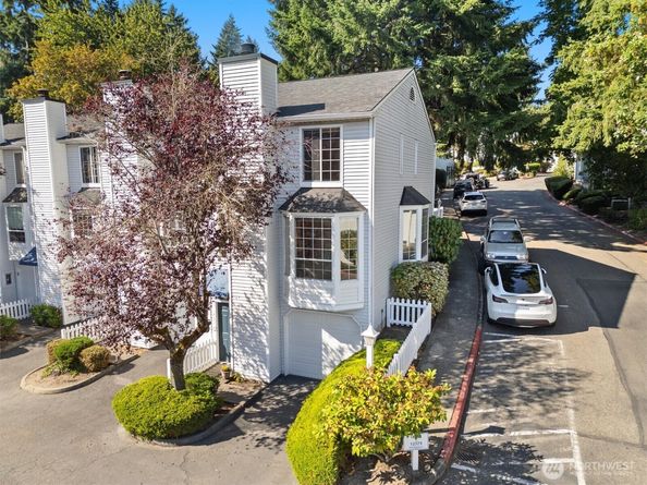 12351 SE 41st Lane 45, Bellevue WA 98006