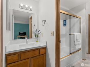 12351 SE 41st Lane 45, Bellevue WA 98006