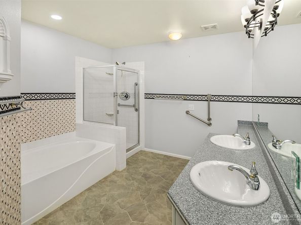 4931 S 233rd Place 271, Kent WA 98032