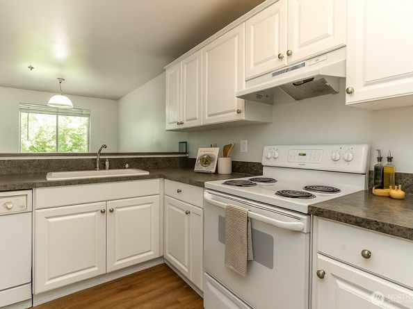 5000 Lake Washington Boulevard NE D203, Renton WA 98056