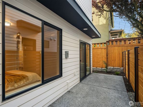 2844 NW 62nd Street, Seattle WA 98107