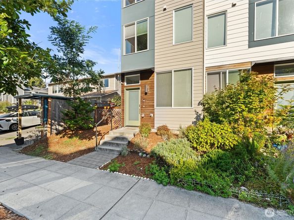 7030 42nd Avenue S, Seattle WA 98118