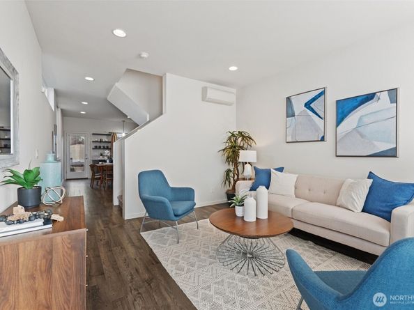 7030 42nd Avenue S, Seattle WA 98118