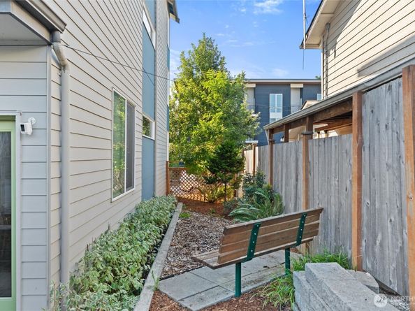 7030 42nd Avenue S, Seattle WA 98118