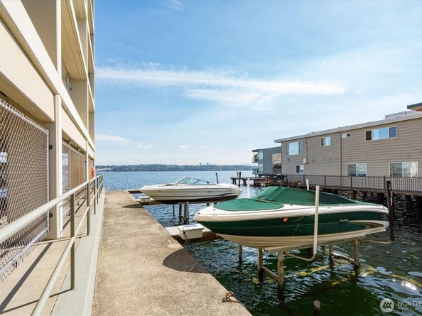 2040 43rd Avenue E 402, Seattle WA 98112