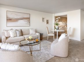 2040 43rd Avenue E 402, Seattle WA 98112