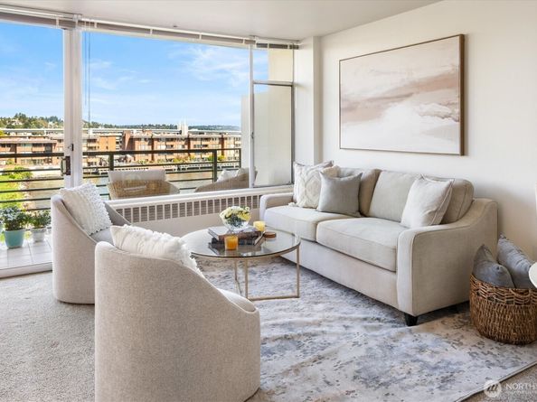 2040 43rd Avenue E 402, Seattle WA 98112