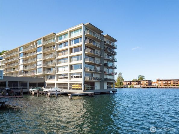 2040 43rd Avenue E 402, Seattle WA 98112