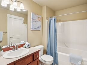 862 3rd Avenue NE, Issaquah WA 98029