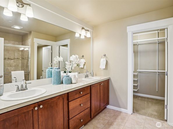862 3rd Avenue NE, Issaquah WA 98029