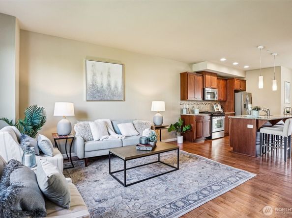 862 3rd Avenue NE, Issaquah WA 98029
