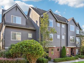 862 3rd Avenue NE, Issaquah WA 98029