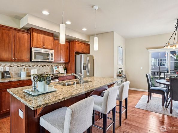 862 3rd Avenue NE, Issaquah WA 98029