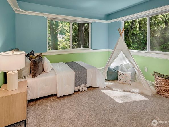 2016 236th Avenue SE, Sammamish WA 98075