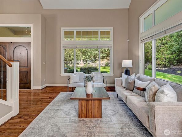 2016 236th Avenue SE, Sammamish WA 98075