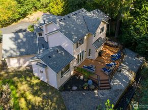 2016 236th Avenue SE, Sammamish WA 98075