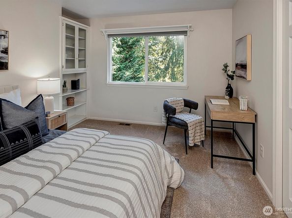 2016 236th Avenue SE, Sammamish WA 98075