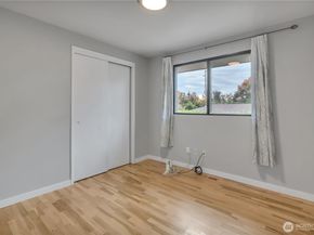 8254 NE 143rd Place, Kirkland WA 98034