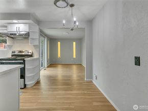 8254 NE 143rd Place, Kirkland WA 98034