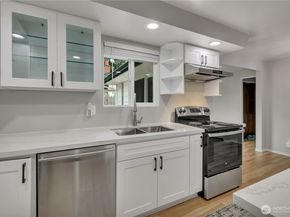 8254 NE 143rd Place, Kirkland WA 98034