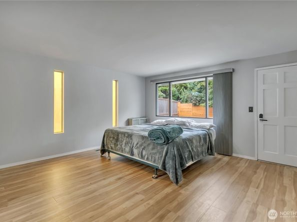 8254 NE 143rd Place, Kirkland WA 98034