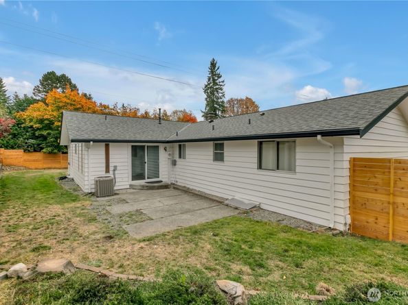 8254 NE 143rd Place, Kirkland WA 98034