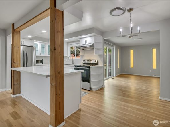 8254 NE 143rd Place, Kirkland WA 98034