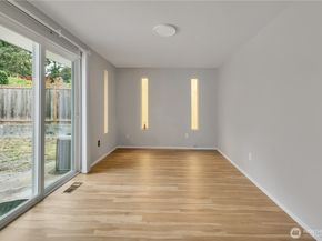 8254 NE 143rd Place, Kirkland WA 98034