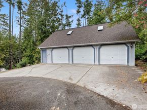 6550 NW Mathwig Lane, Silverdale WA 98383