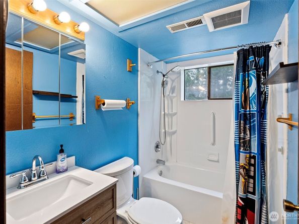 6550 NW Mathwig Lane, Silverdale WA 98383