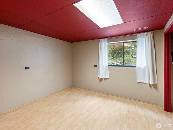 6550 NW Mathwig Lane, Silverdale WA 98383