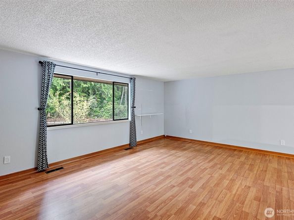 6550 NW Mathwig Lane, Silverdale WA 98383