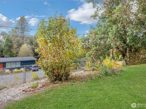 14426 12th Avenue SW, Burien WA 98166