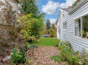 14426 12th Avenue SW, Burien WA 98166