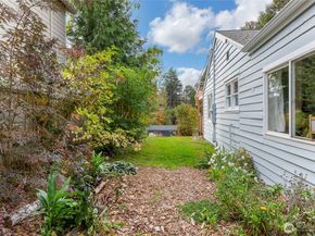 14426 12th Avenue SW, Burien WA 98166